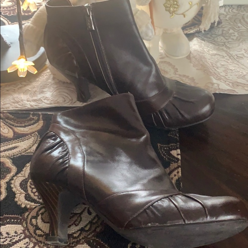Jeffrey Campbell Booties Size 8 - image 3